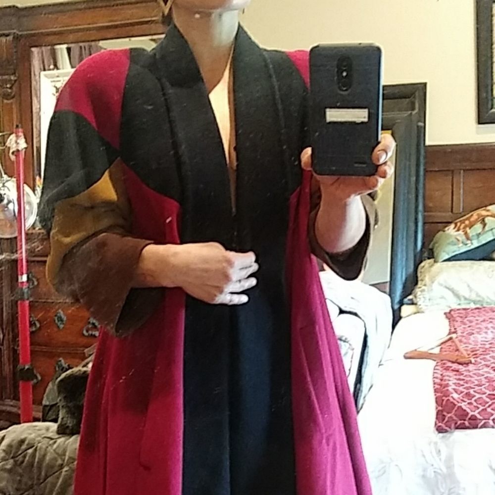 Coat    - Picture 7 of 8